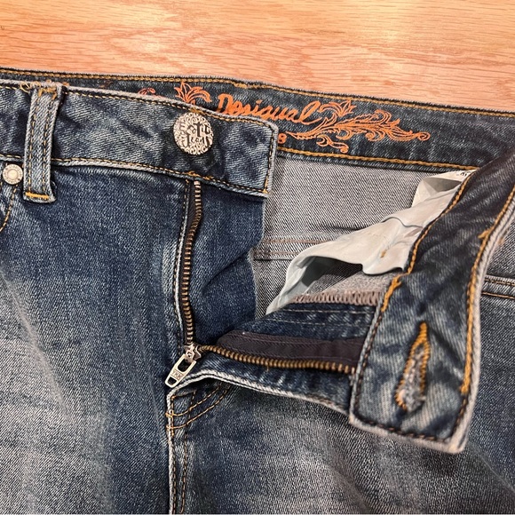 NWOT Desigual Exotic Jeans Flower Embroidery Daisy Floral Design Raw Hem - Picture 12 of 14